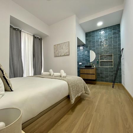 Pinzon Studios & Penthouse Alicante Bagian luar foto