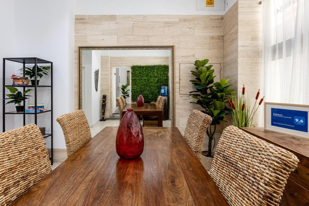 Pinzon Studios & Penthouse Alicante Bagian luar foto