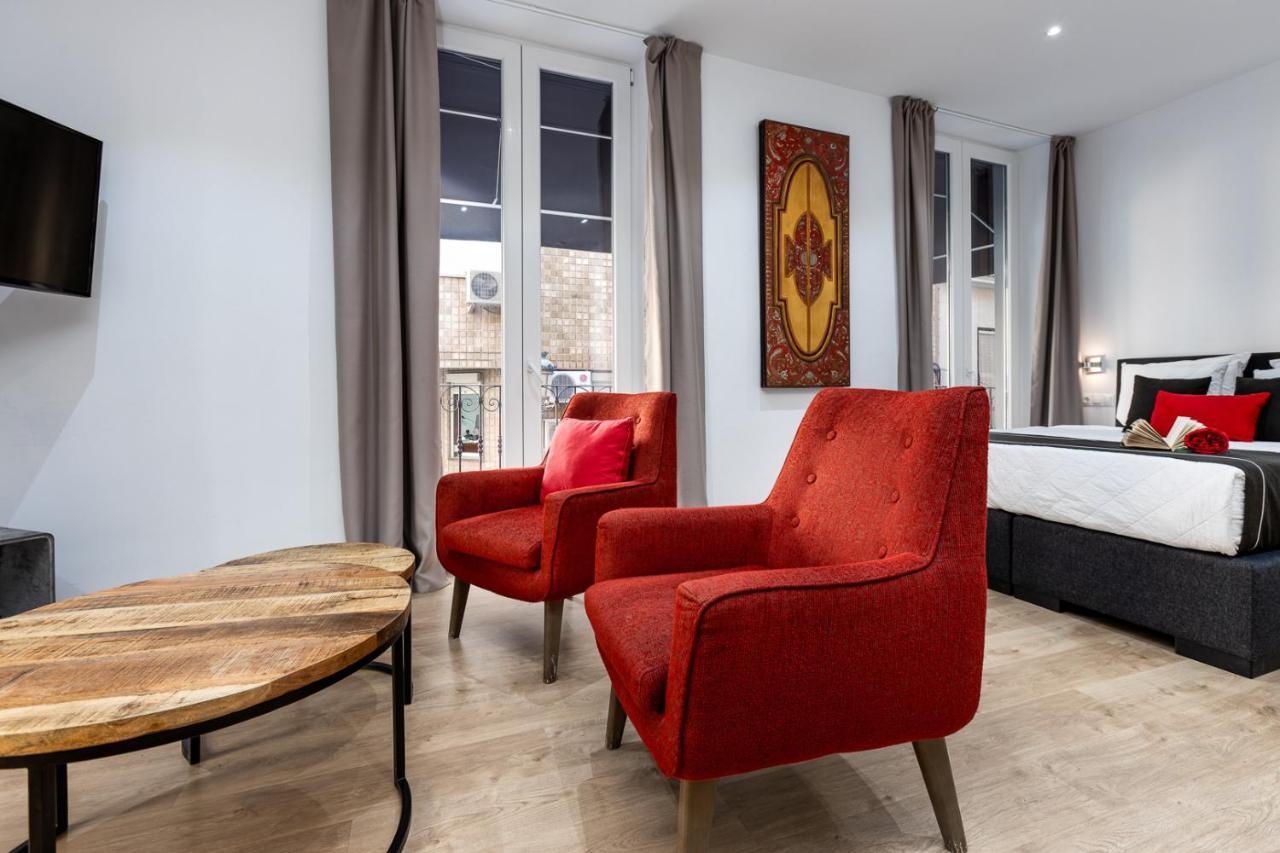 Pinzon Studios & Penthouse Alicante Bagian luar foto