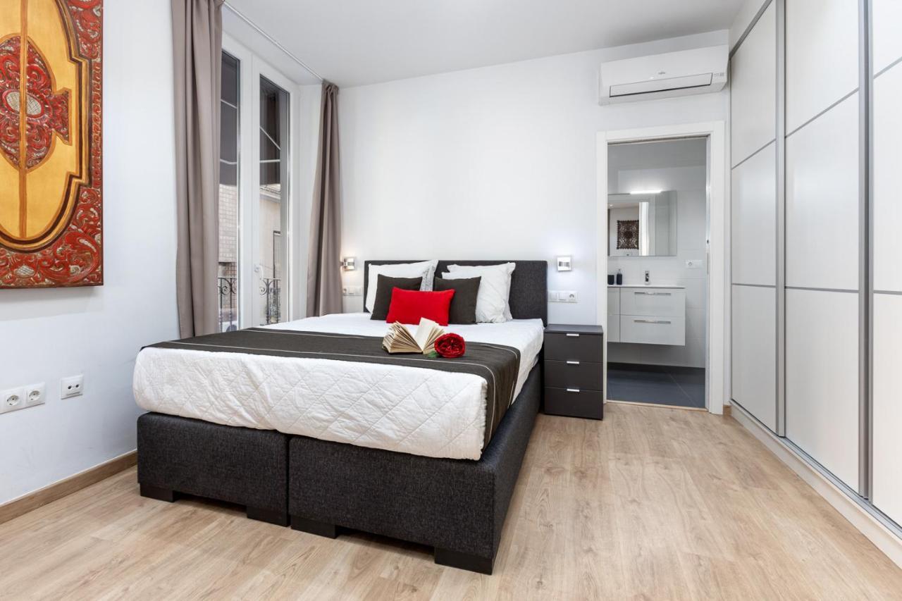 Pinzon Studios & Penthouse Alicante Bagian luar foto