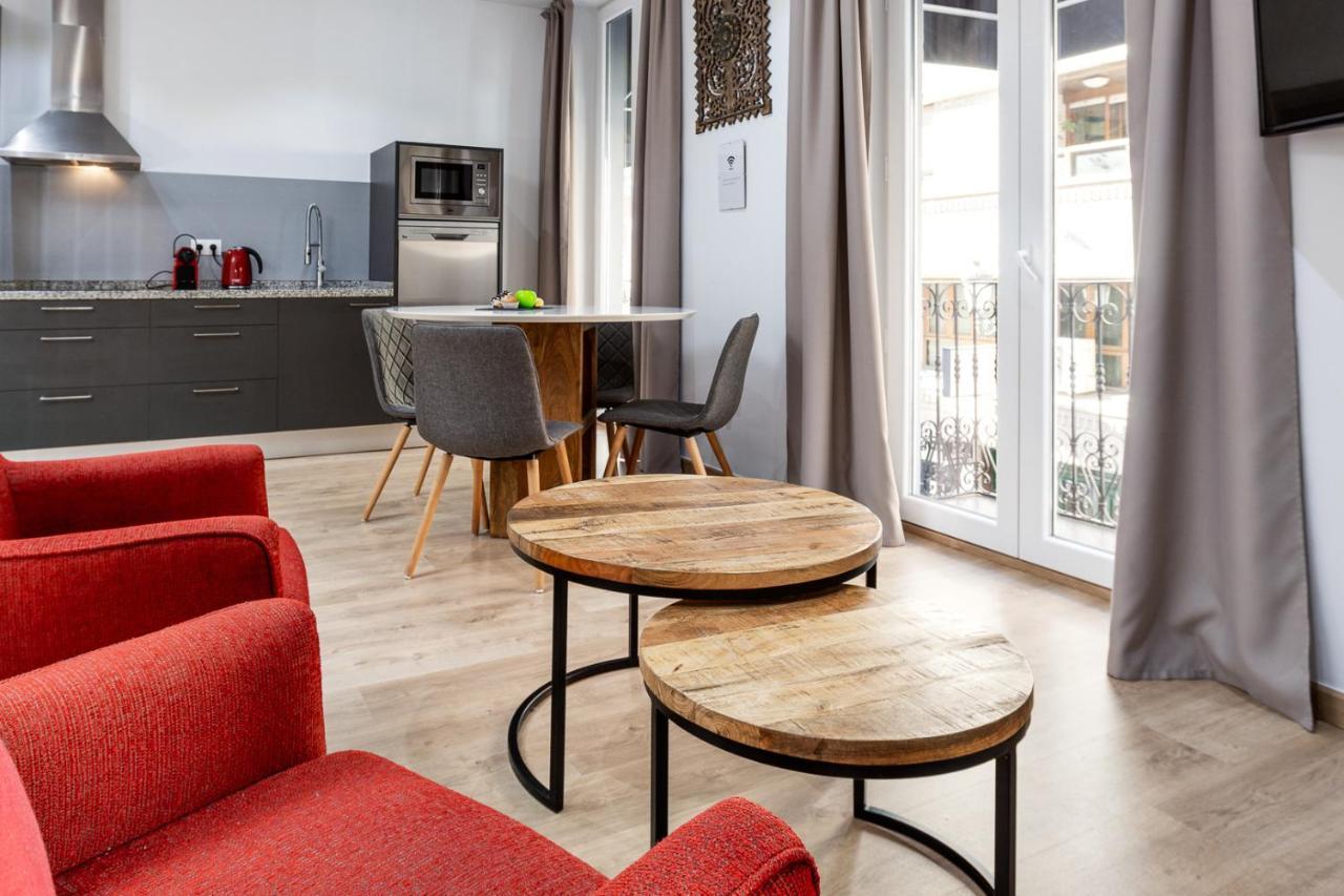 Pinzon Studios & Penthouse Alicante Bagian luar foto