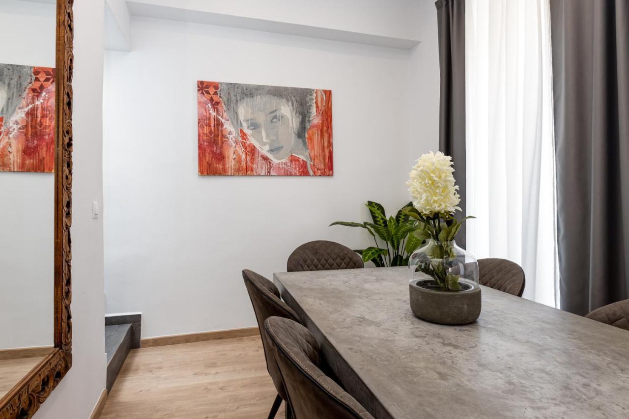Pinzon Studios & Penthouse Alicante Bagian luar foto