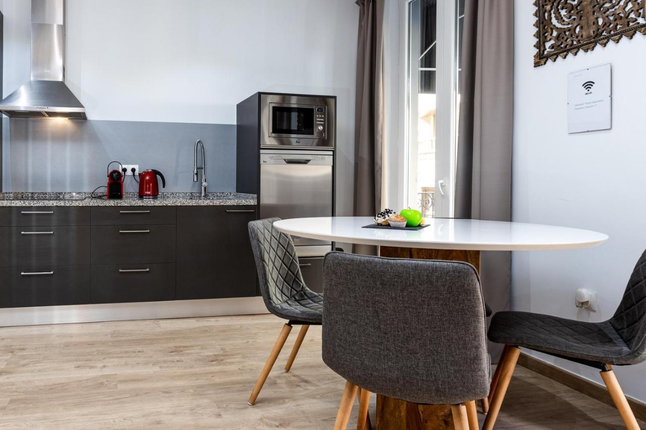 Pinzon Studios & Penthouse Alicante Bagian luar foto