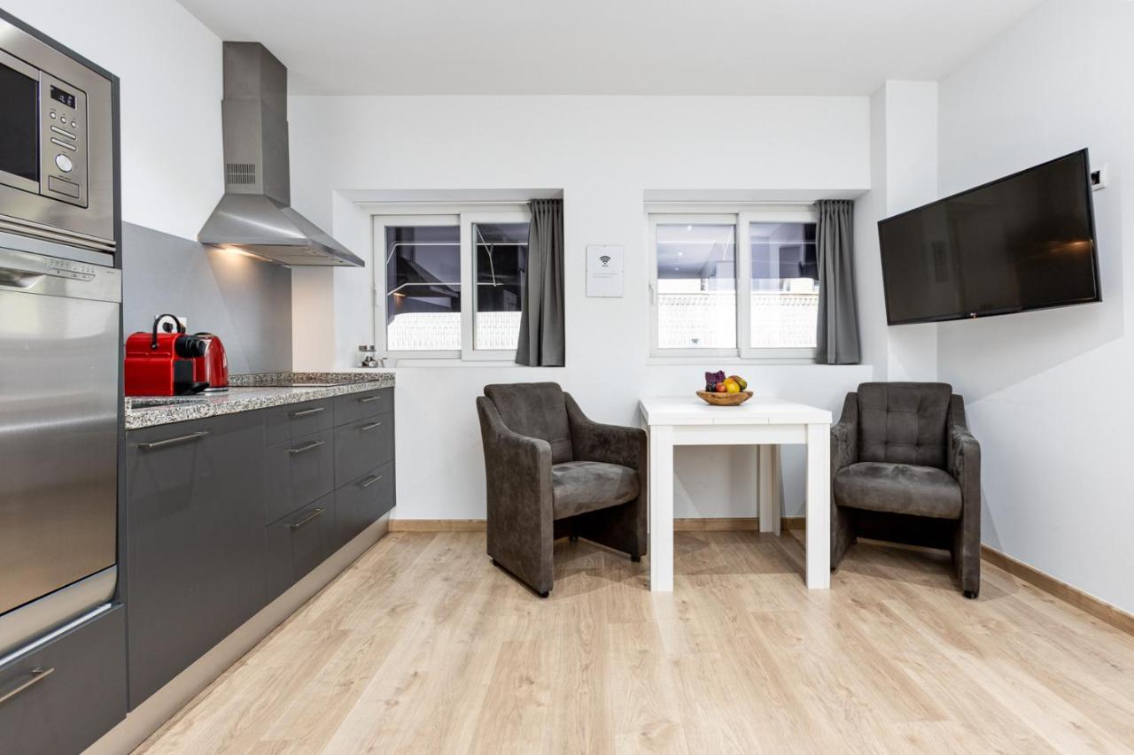 Pinzon Studios & Penthouse Alicante Bagian luar foto
